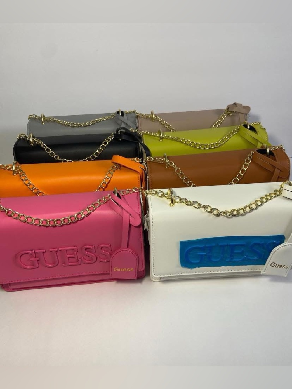 GUESS Bag✨👜 - Picture 7 of 10